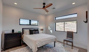 28 Scenic Rdg S, Alpine, TX 79830