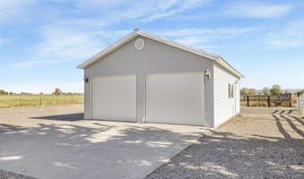 221 Cottonwood Ln, Blackfoot, ID 83221