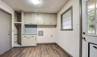 112 Oak St, Arkoma, OK 74901
