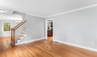 20 Wheelock Ave, Cranston, RI 02920