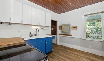 206 Lewis Hill Rd, Bethlehem, NH 03574