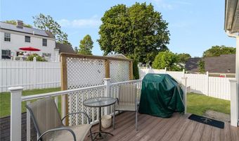 1 Adelaide Ave, Bristol, RI 02809