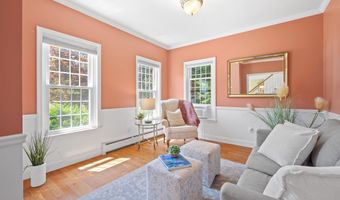 4 Monticello Dr, Amherst, NH 03031
