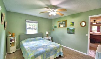 902 CRESTVIEW Dr, Auburndale, FL 33823