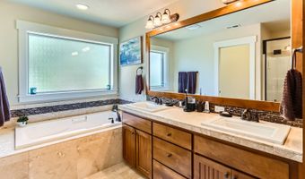 17795 SW ROBERT Ln, Beaverton, OR 97078