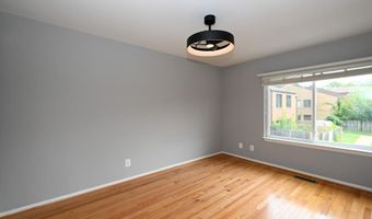3107 BERRY Rd NE 11, Washington, DC 20018