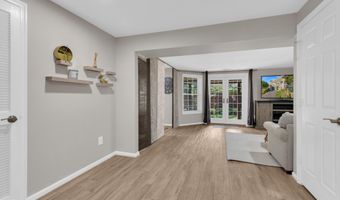 21178 WILDFLOWER Sq, Ashburn, VA 20147