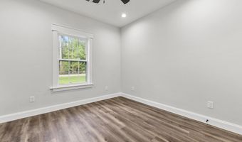 212 Hugo St, Bay St. Louis, MS 39520