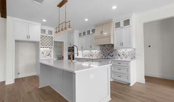 150 Chateau Bnd, Ardmore, OK 73401