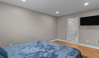 92 Dewolf Ave, Bristol, RI 02809