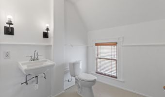 403 N Locust St, Adrian, MI 49221