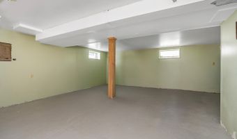 65 Rose Ct, Albany, NY 12209