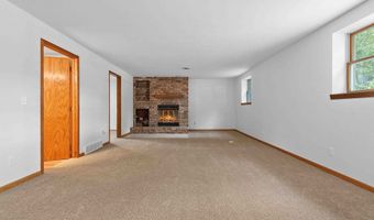 3024 E FOREST St, Appleton, WI 54915