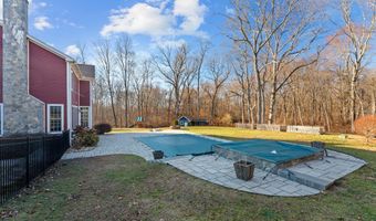 365 Finch Ave, Cheshire, CT 06410