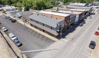 1 W Main St, Albion, IL 62806