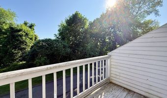 151 Shelter Rock Rd 17, Danbury, CT 06810