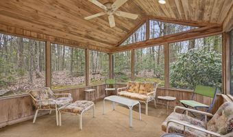 422 Bonny Rigg Hill Rd, Becket, MA 01223