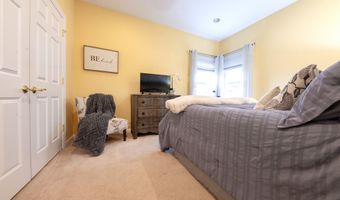 121 Sea Green Dr 121, Berlin, CT 06037