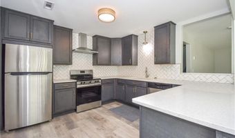1706 SIMPSON St, Alexander City, AL 35010