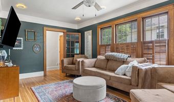 1052 Parkside Dr, Alliance, OH 44601