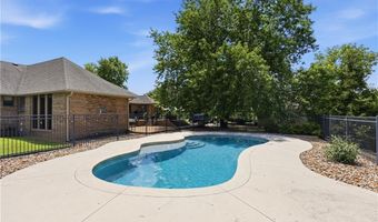 1426 E State Line Rd, Baxter Springs, KS 66713