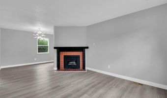 13351 Hiddencrest Ln, Ballwin, MO 63021