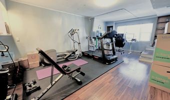 9 ELNA Ct, Bayonne, NJ 07002