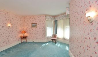 2 W Broadway, Bangor, ME 04401