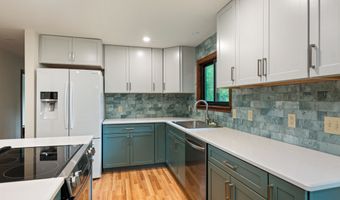 15 Spring Hollow Ln, Barre, VT 05641