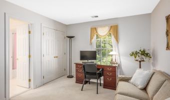 10834 HILLBROOKE Ln, Potomac, MD 20854