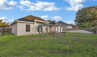 1607 N San Antonio St, Alton, TX 78573