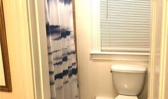 28 Calvert St 1, Newport, RI 02840