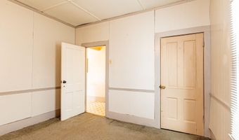 331 W 15th St, Auburn, IN 46706