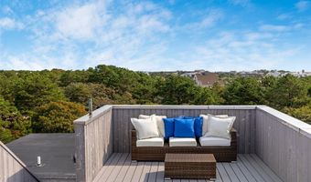 49 Gilberts Path, Amagansett, NY 11930