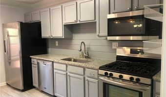 1012 Marina Trace Dr, Acworth, GA 30101