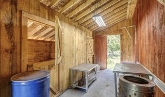 2 Firefly Dr, Baldwin, ME 04091