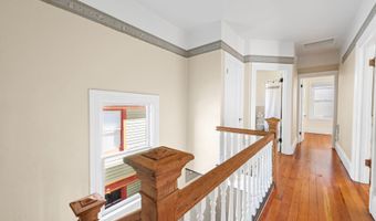 674 11TH St, Astoria, OR 97103