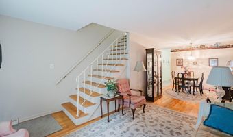 672 Providence St, Albany, NY 12208