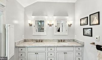 416 E ALEXANDRIA Ave, Alexandria, VA 22301