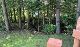 46 Log Cabin Dr, Cambridge, VT 05465