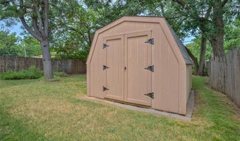 6823 N NW 50th St, Bethany, OK 73008