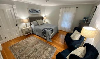 15 Maple St, Bangor, ME 04401