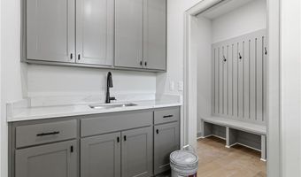 1041 Whistler St, Bentonville, AR 72713