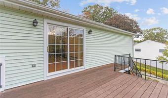 73 Grandview Dr, Cumberland, RI 02864