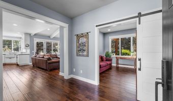 61525 Meeks Trl, Bend, OR 97702