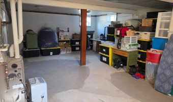 710 East St, Bottineau, ND 58318