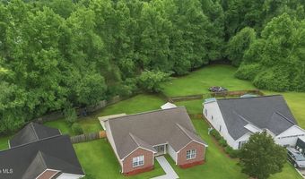 3840 Countryaire Dr, Ayden, NC 28513