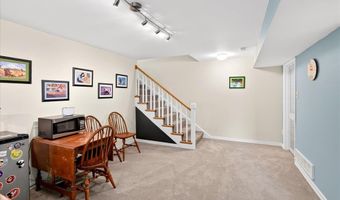 1848 Ridgeview Circle Dr, Ballwin, MO 63021