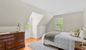 72 Ferry Ln, Barrington, RI 02806