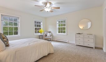 12 Summit Ter, Falmouth, ME 04105